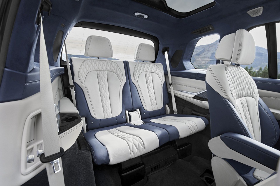 BMW X7 đã sẵn sàng cho cuộc chiến với Mercedes-Benz GLS - 6 BMW X7 đã sẵn sàng cho cuộc chiến với Mercedes-Benz GLS - 6