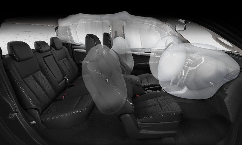 
06 túi khí SRS trang bị trên các phiên bản LS Prestige
