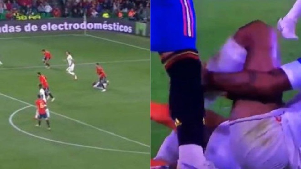 
Sergio Ramos chỉ... giẫm vào cỏ chứ không giẫm vào chân của Sterling
