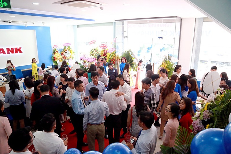Vietbank liên tiếp khai trương hoạt động các trụ sở mới - 4 Vietbank liên tiếp khai trương hoạt động các trụ sở mới - 4