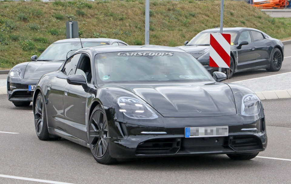 Porsche Taycan sẽ rẻ hơn Cayenne, đắt hơn Panamera - 1 Porsche Taycan sẽ rẻ hơn Cayenne, đắt hơn Panamera - 1