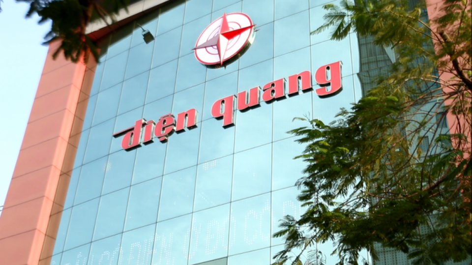 Đại gia thủy sản “thủng túi”; Các sếp Điện Quang vẫn "bộn tiền" - 1 DQC của Điện Quang có chuỗi tăng khá bền bỉ bất chấp thị trường đang rung lắc mạnh