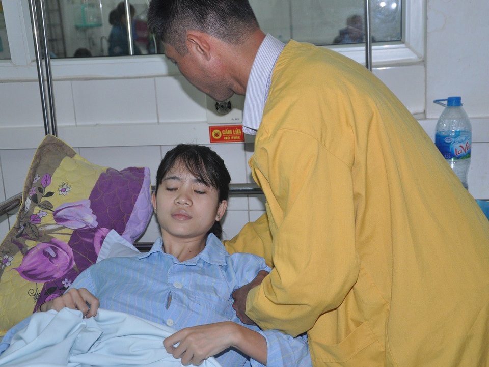 Thiếu hơn 100 triệu đồng mổ tim, nữ sinh trường Y nguy kịch tính mạng - 7 Xin hãy cứu em, cho em được sống.