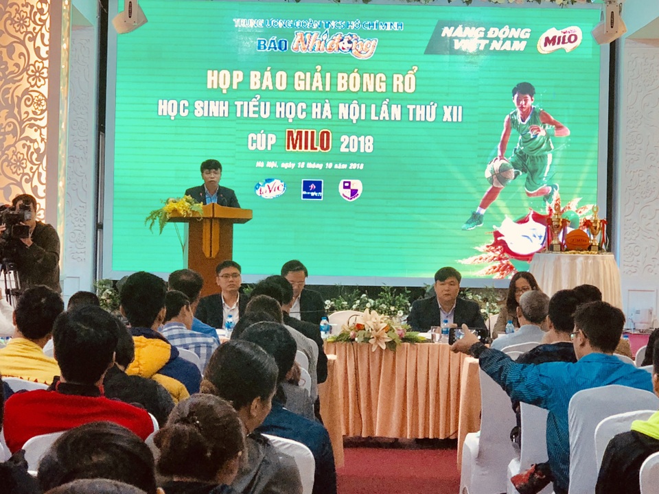 Sôi động giải bóng rổ học sinh tiểu học Hà Nội 2018 - 1
Quang cảnh buổi họp báo trước giải