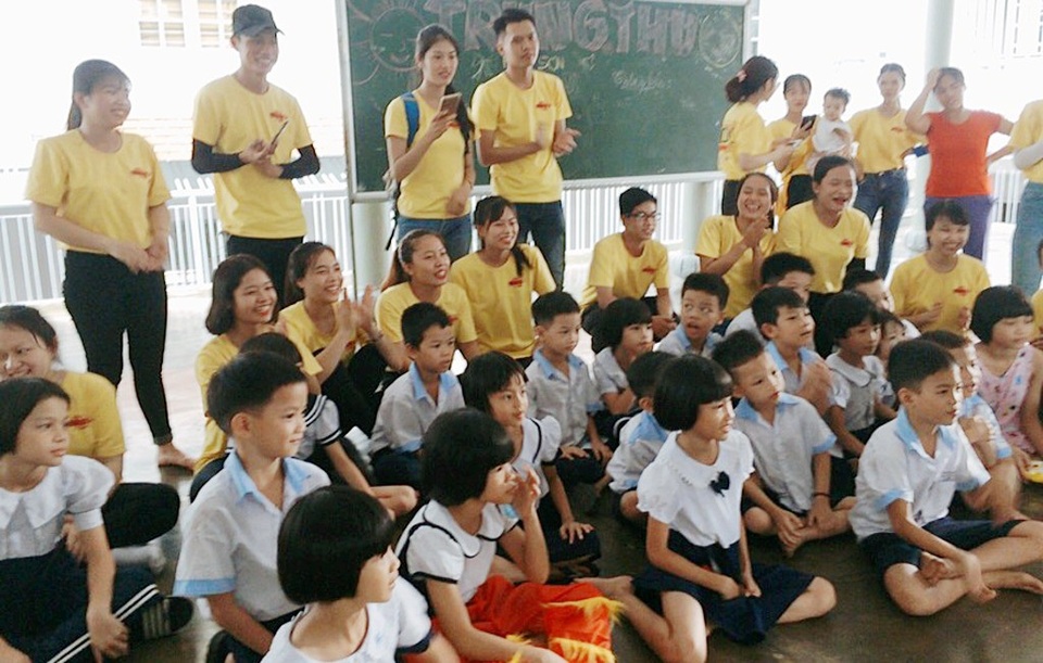 Ra mắt nhiều tour du lịch mới lạ của Khoa Du lịch – Đại học Huế - 2 Tour du lịch kết hợp thiện nguyện đưa du khách đến với các trẻ em mồ côi, có hoàn cảnh khó khăn