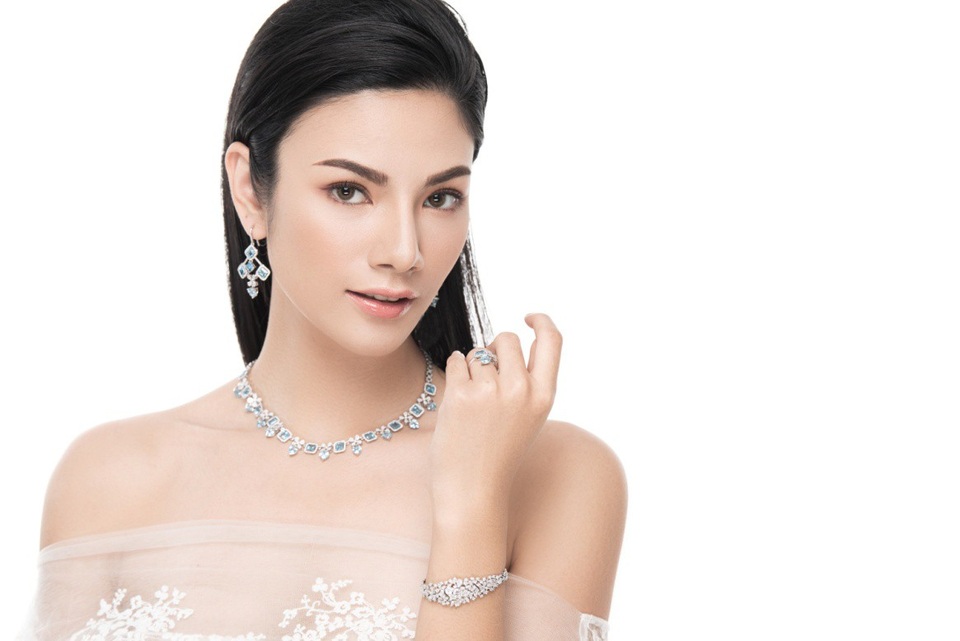 Đặc biêt, Bảo Tín Thanh Vân sẽ dành tặng 1 bình nước cao cấp cho tất cả khách hàng tới mua trang sức trong 2 ngày từ 19/20- 10/2018.