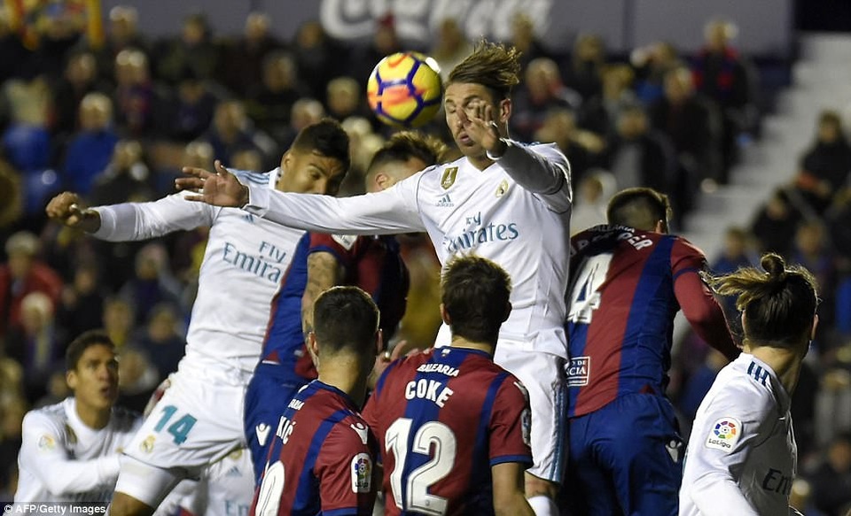 Trận chiến định số phận của HLV Lopetegui tại Real Madrid - 2
Real Madrid cần 3 điểm trước Levante để thoát khỏi khủng hoảng