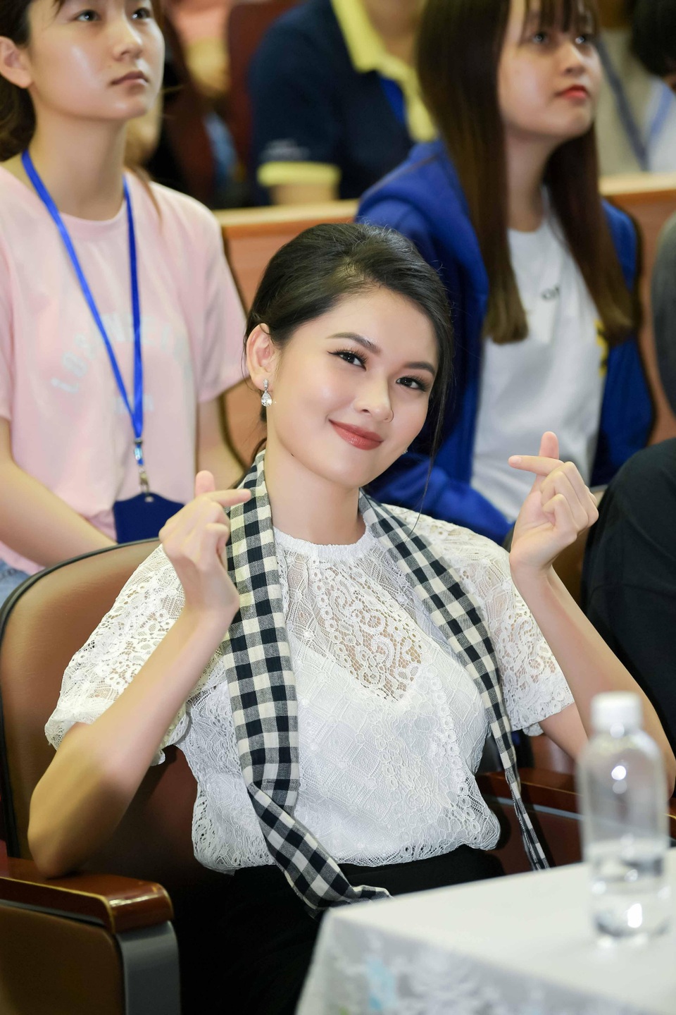 Thùy Dung từng áp lực, đau khổ khi gặp sự cố ở Hoa hậu Quốc tế 2017 - 4 Thùy Dung từng áp lực, đau khổ khi gặp sự cố ở Hoa hậu Quốc tế 2017 - 4