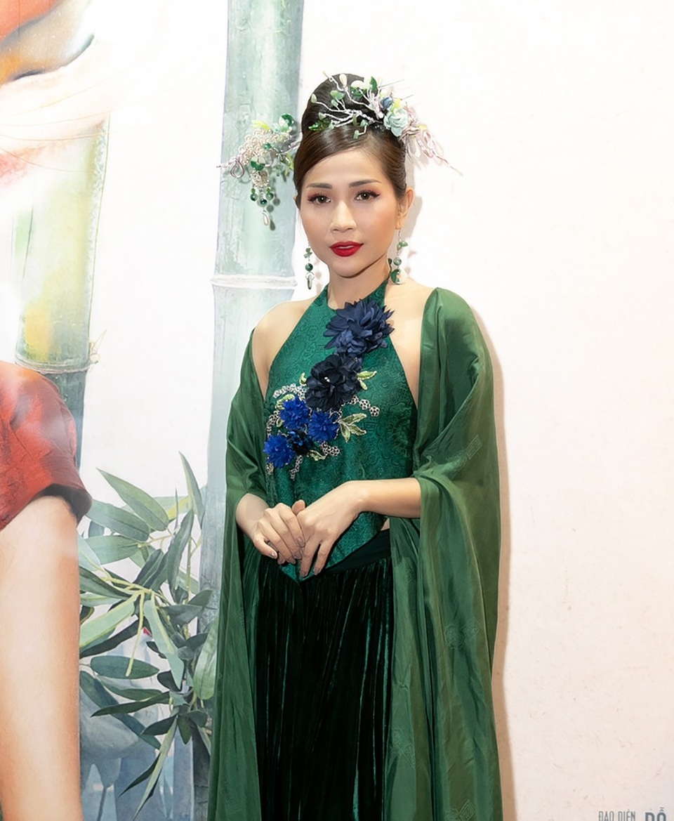 Diễn viên trẻ Quốc Anh bị Trấn Thành mắng xối xả trên phim trường - 8 Khả Như vào vai Ả Liễu - một người phụ nữ vô cùng mưu mô, xảo quyệt… nhưng Trạng Quỳnh và hai người bạn đồng hành chưa bao giờ bỏ cuộc…