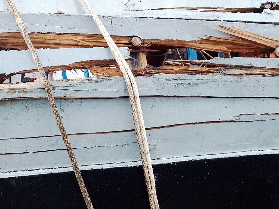 Ngư dân kể chuyện tàu cá bị đâm hỏng trong đêm - 1 Ngư dân kể chuyện tàu cá bị đâm hỏng trong đêm - 1