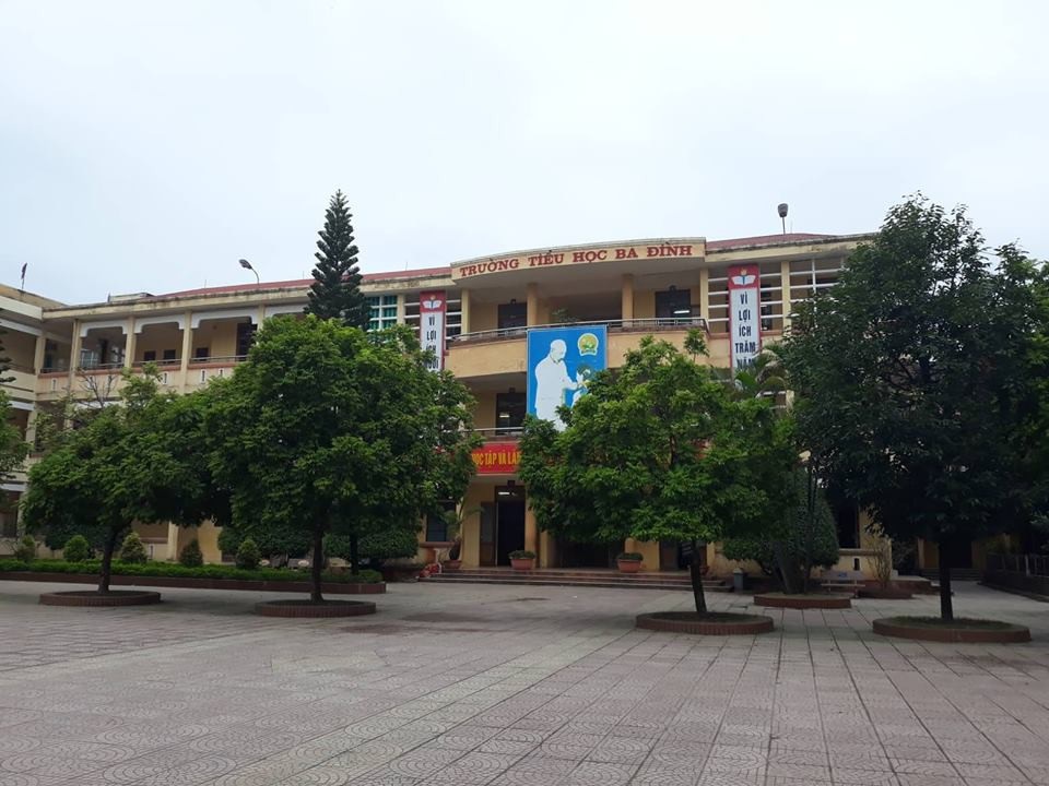 Trường Tiểu học Ba Đình trả lại tiền thu sai quy định cho phụ huynh - 1 Trường Tiểu học Ba Đình đã trả lại một số khoản thu không đúng quy định sau khi báo Dân trí phản ánh.