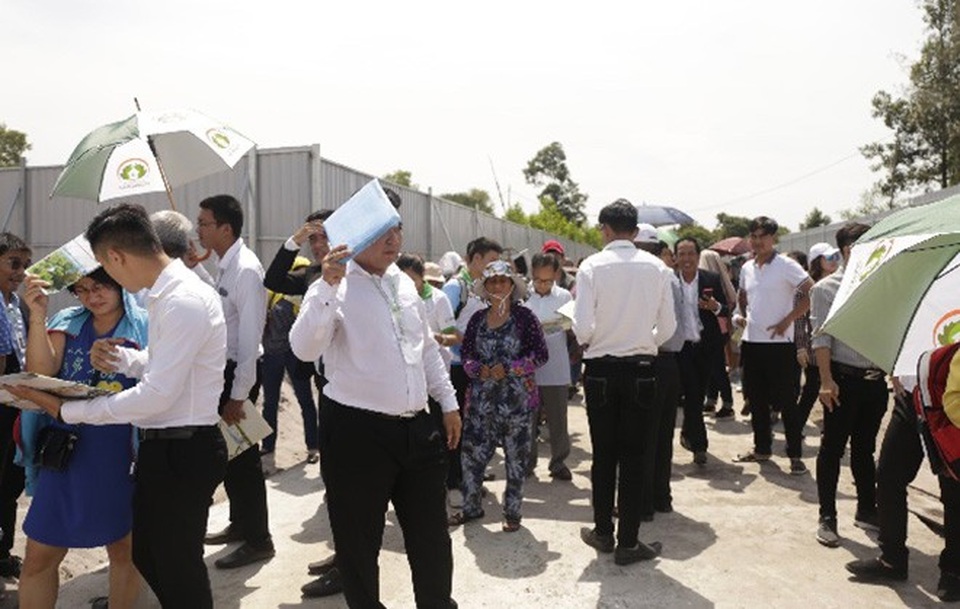 Chuyên gia bất động sản: Sốt đất ở Bình Châu không phải là chuyện lạ - 2
Dự án Seaway Bình Châu vừa rò rỉ ra ngoài, lập tức rất đông nhà đầu tư tìm đến