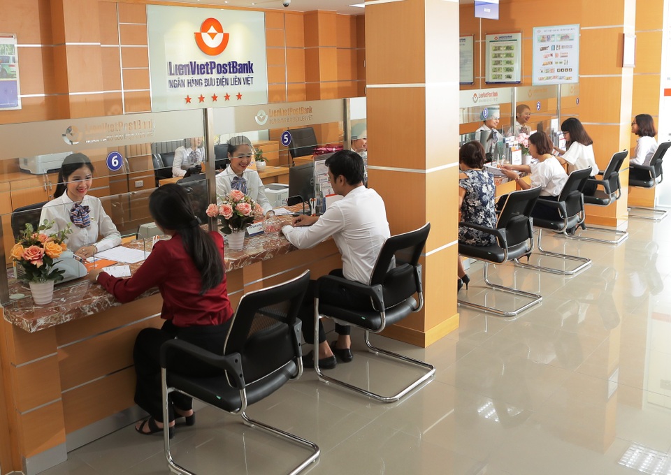 
Theo Báo cáo Tài chính quý III năm 2018, tính đến 30/9/2018, tổng tài sản của LienVietPostBank đạt 167.328 tỷ đồng, cho vay khách hàng đạt hơn 117.000 tỷ đồng, huy động khách hàng đạt hơn 150.000 tỷ đồng.
