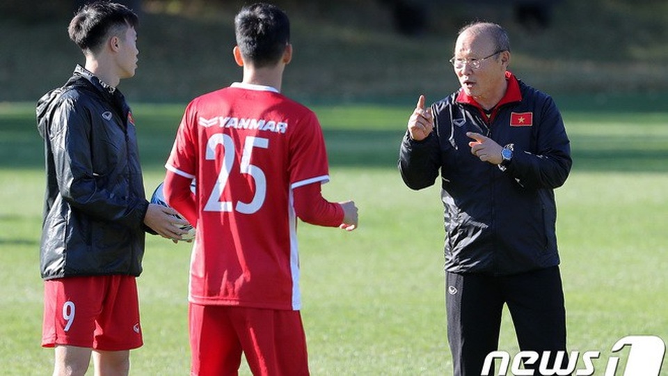 HLV Park Hang Seo không nghĩ sẽ gặp Hàn Quốc ở VCK Asian Cup 2019 - 1
HLV Park Hang Seo thận trọng với đấu trường Asian Cup 2019