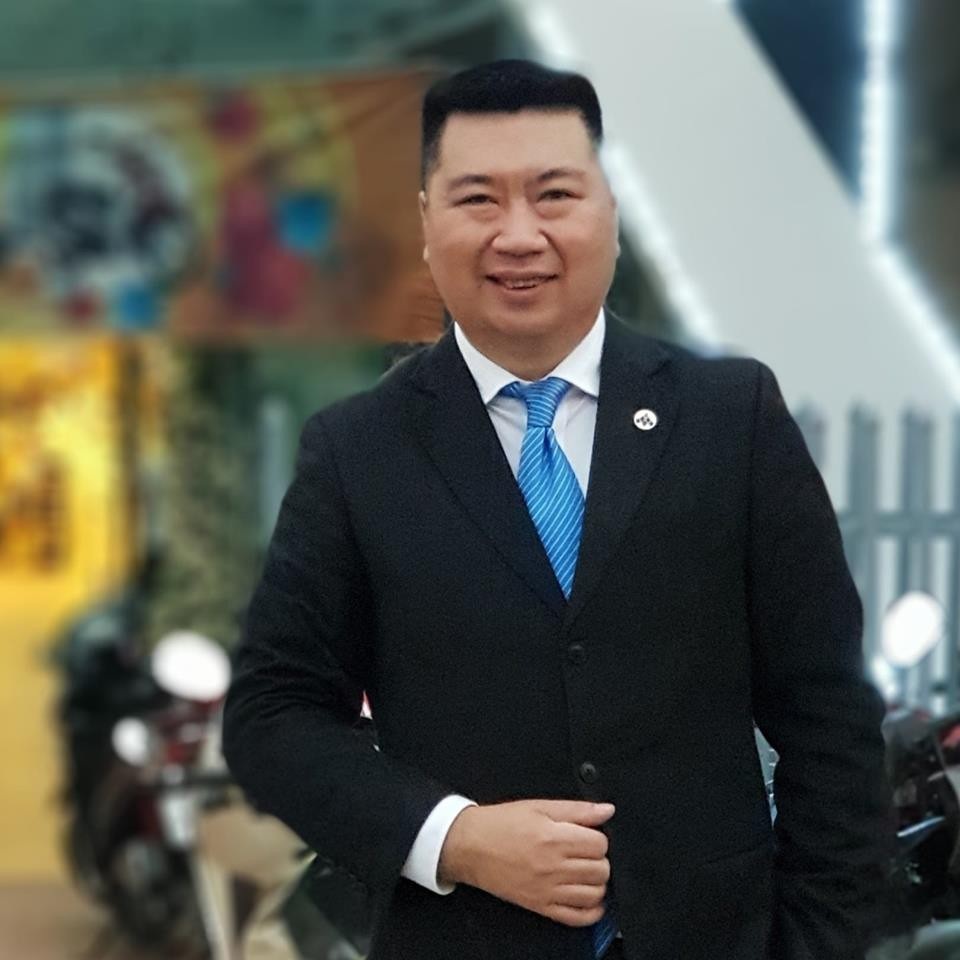 
Ông Nguyễn Đức Thắng - tác giả của cuốn sách “Sứ Giả Bình An”.
