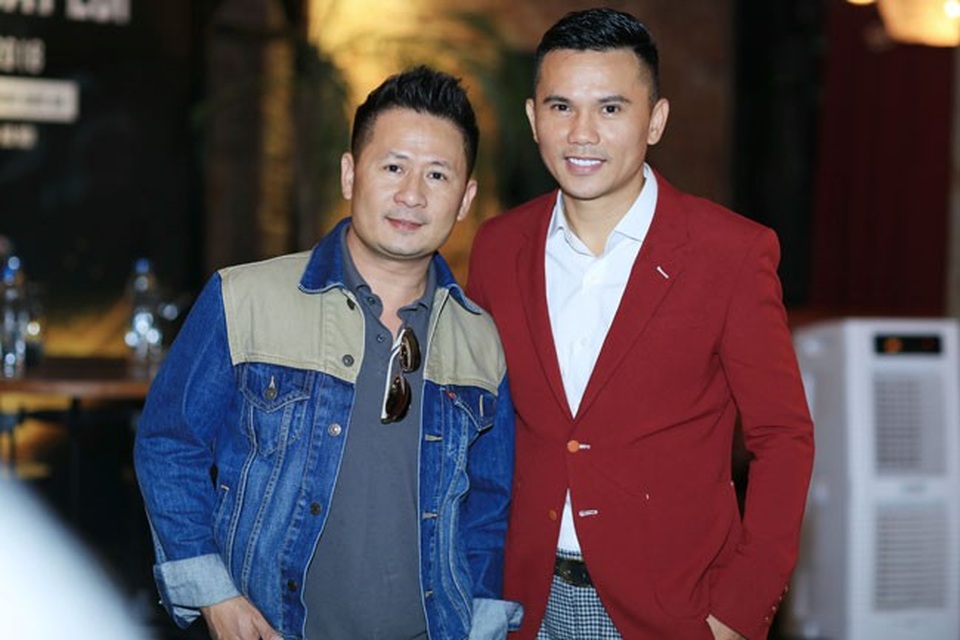 Tú Dưa: “Nếu biết tính toán, cuộc đời tôi có thể rẽ sang một hướng khác” - 2 Bằng Kiều, người anh thân thiết từ thuở thành lập ban nhạc Quả Dưa Hấu đến ủng hộ Tú Dưa. Anh cùng Tuấn Hưng, Hương Tràm... sẽ xuất hiện trong liveshow của Tú Dưa.