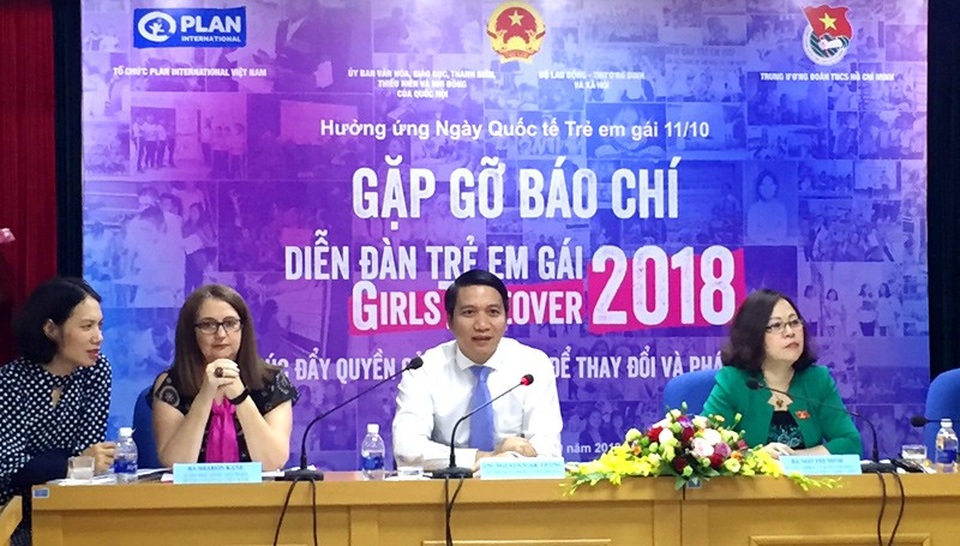 Diễn đàn về “An toàn với trẻ em gái ở nơi công cộng” và “Tảo hôn và các hệ lụy” sắp diễn ra - 1 Họp báo về “Diễn đàn trẻ em gái” - sự kiện hưởng ứng ngày Quốc tế trẻ em gái năm 2018.