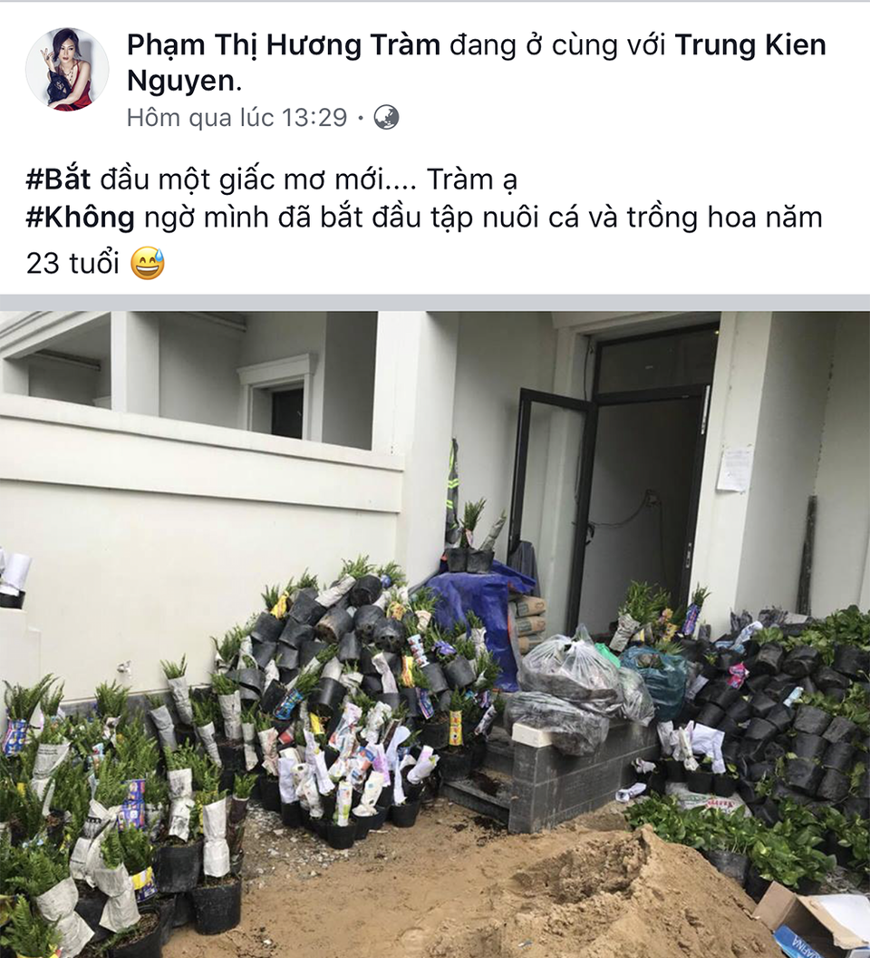 Hương Tràm tặng bố mẹ món quà đặc biệt sau quãng thời gian "Nam tiến" - 1 Thời gian gần đây, ca sĩ Hương Tràm liên tục chia sẻ về việc cô đang hoàn thành những khâu trang trí cuối cùng cho căn nhà của mình mới mua tại TPHCM.