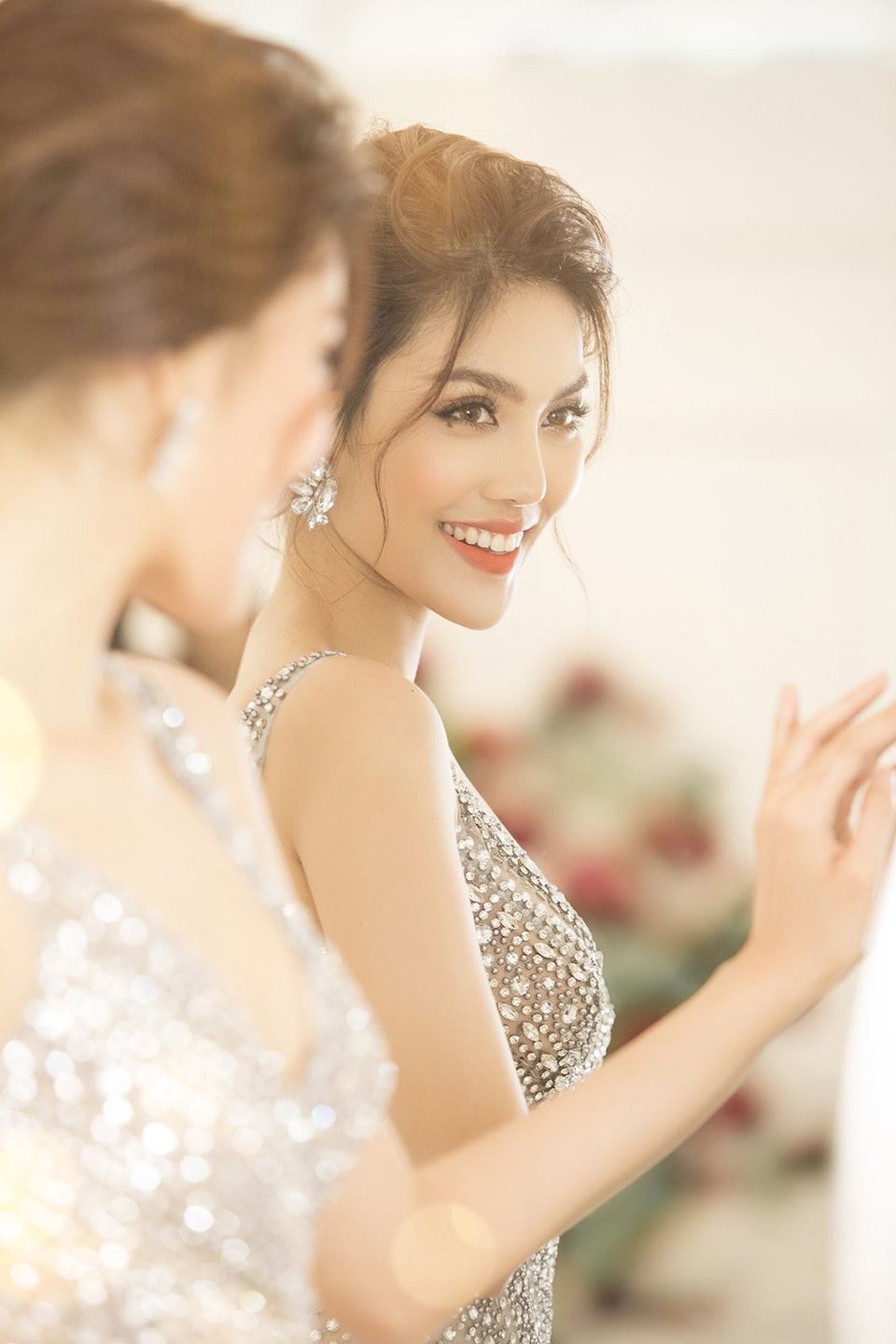 Chia sẻ về đám cưới, Lan Khuê cho biết cô rất hồi hộp và mong đợi đến ngày cưới.