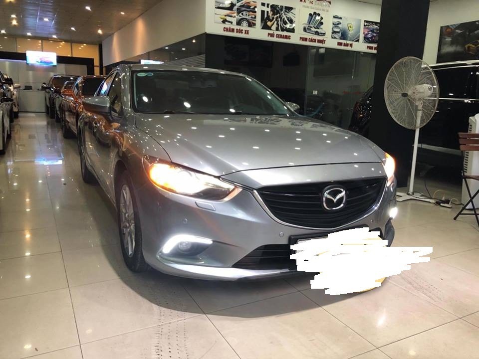 
 Nhiều mẫu ô tô cũ nhập khẩu bị cháy hàng tại các salon
