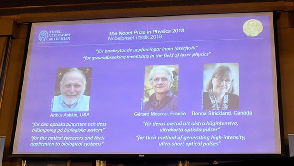Vật lý laser lên ngôi Nobel Vật lý 2018 - 1
3 nhà khoa học được trao giải Nobel Vật lý 2018. Ảnh: Reuters