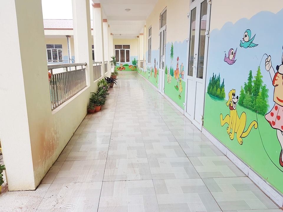 Chủ đầu tư khắc phục hư hỏng tại trường mầm non 30 tỷ - 1
Điểm hư hỏng gạch đã được sửa chữa lại theo đúng thiết kế ban đầu.