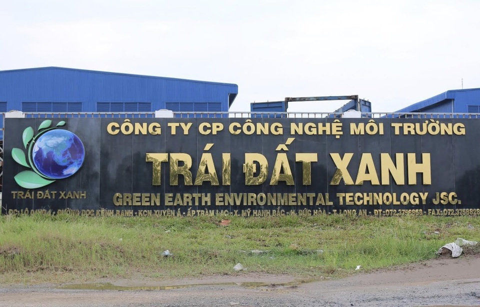 2 công nhân tử vong khi rửa bồn - 1 
2 công nhân tử vong do ngạt khí khi sục bình.