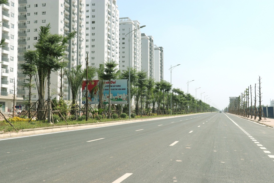 
Tuyến đường trục kết nôi khu đô thị với các khu vực lân cận đã hoàn thành
