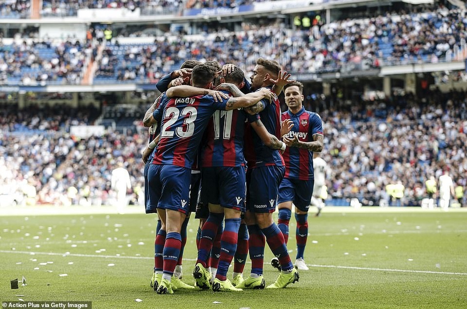 Real Madrid 1-2 Levante: Thất bại cay đắng - 3
Levante đã khởi đầu không thể ấn tượng hơn