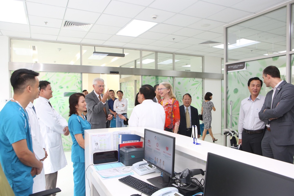 Khai trương Bệnh viện Quốc tế Mỹ (AIH) - Bệnh viện quốc tế đầu tiên tại Việt Nam theo tiêu chuẩn Mỹ - 4 Khai trương Bệnh viện Quốc tế Mỹ (AIH) - Bệnh viện quốc tế đầu tiên tại Việt Nam theo tiêu chuẩn Mỹ - 4