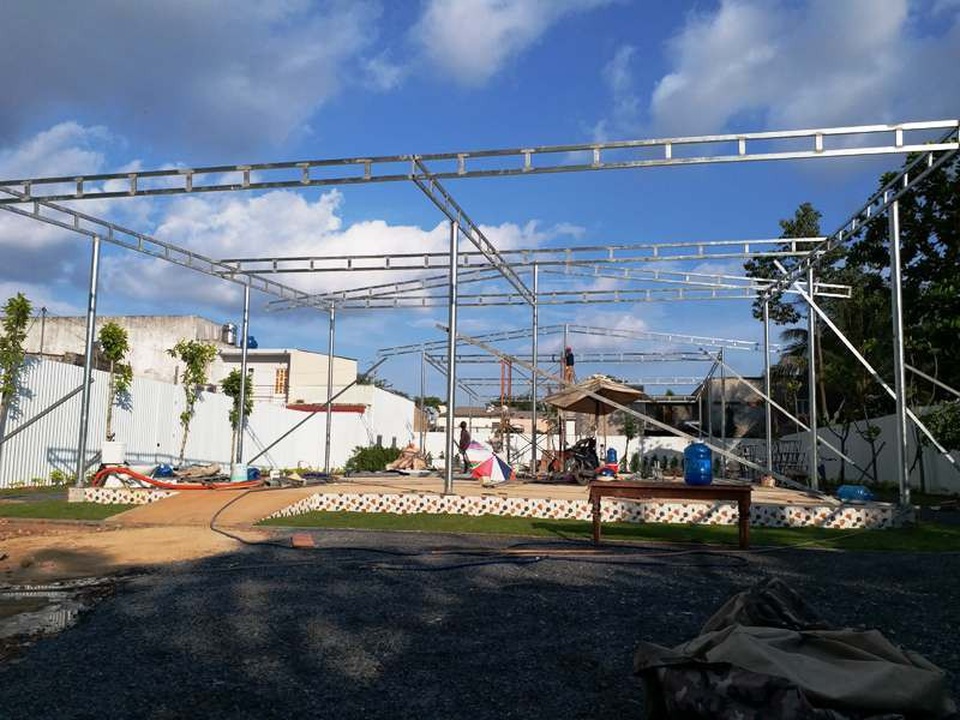 
Quán bún bò mới được xây dựng trên mảnh đất rộng rãi hơn ở hẻm 45 đường Cao Lỗ (phường 4, quận 8 ).
