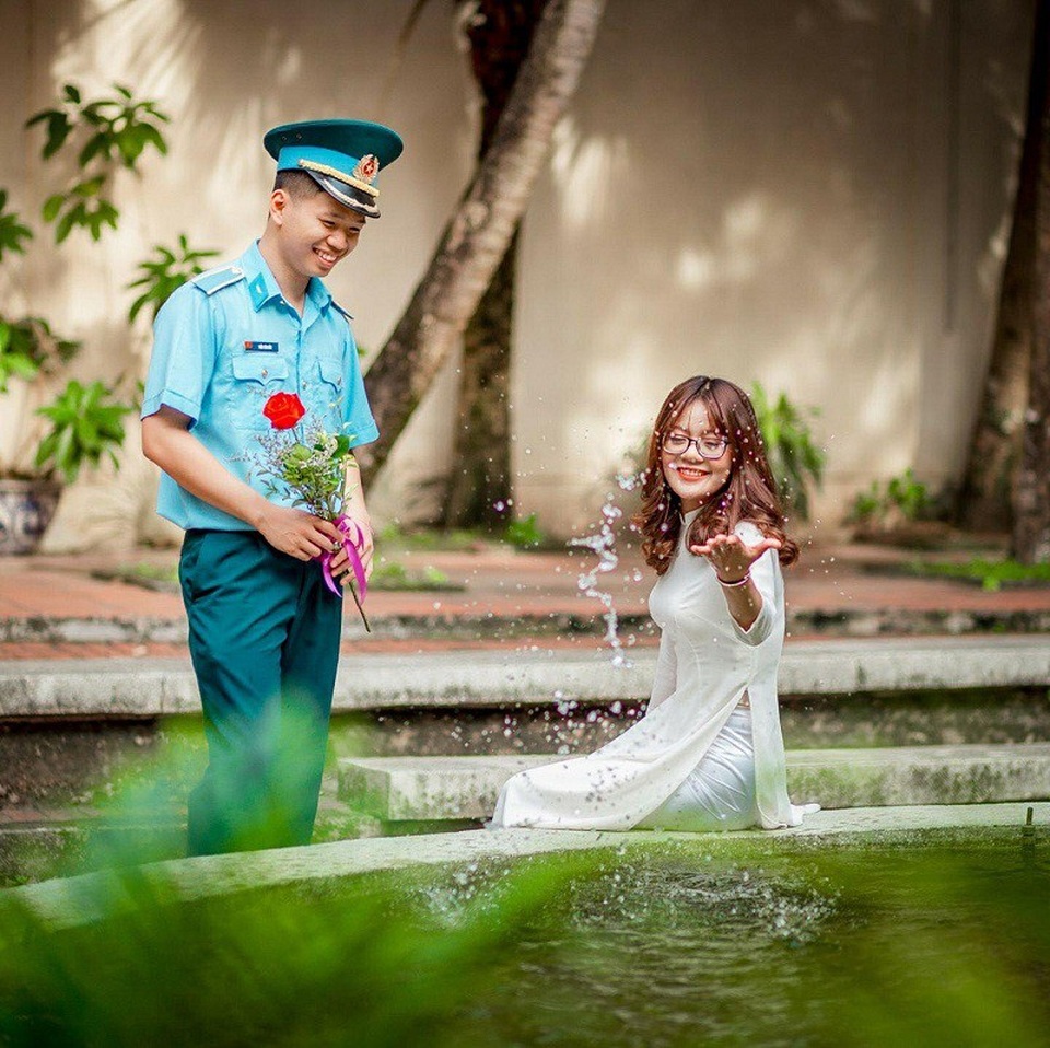 Chuyện tình yêu xa đẹp như cổ tích của cặp đôi Thái Bình - 1 Văn Đức và Phương Trang