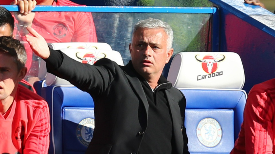 HLV Mourinho nổi giận, quyết tìm ra “kẻ phản bội” ở MU - 1
Đội hình ra sân của MU đã bị lộ trước thềm trận đấu với Chelsea