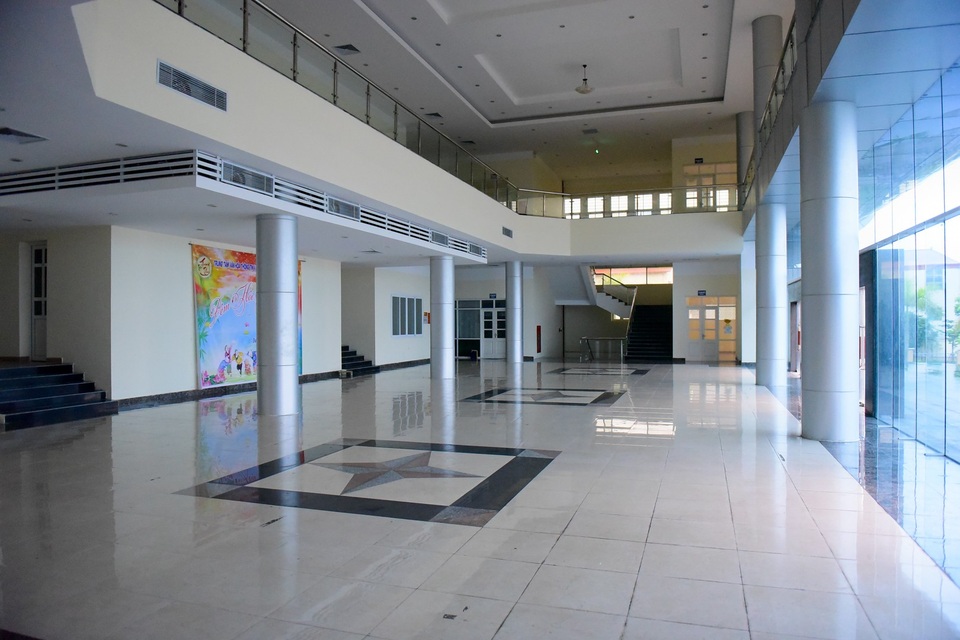 Nhà hát cấp huyện hơn trăm tỷ đồng 6 năm chưa xây xong - 9 Nhà hát cấp huyện hơn trăm tỷ đồng 6 năm chưa xây xong - 9
