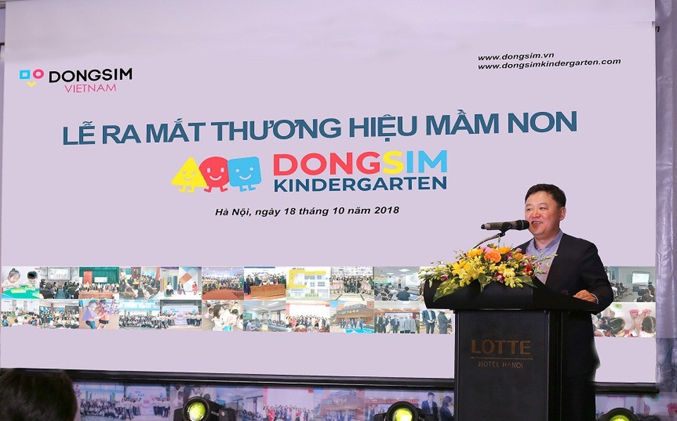 Dongsim lần đầu ra mắt trường mầm non tiêu chuẩn Hàn Quốc - 2
Ông Lee Sung Gun phát biểu tại buổi lễ ra mắt trường mầm non Dongsim - Dongsim Kindergarten.