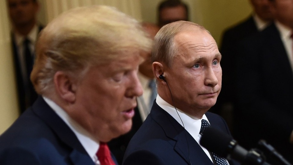 Lý do ông Trump muốn chấm dứt hiệp ước hạt nhân với Nga - 1 Tổng thống Mỹ Donald Trump và Tổng thống Nga Vladimir Putin (Ảnh: Reuters)