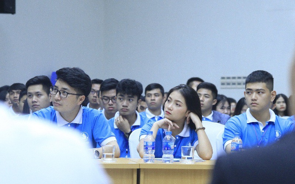 Ứng dụng cách mạng 4.0 vào hoạt động tình nguyện - 1 Diễn đàn có chủ đề “Phong trào tình nguyện của sinh viên Thủ đô trong thời đại mới”