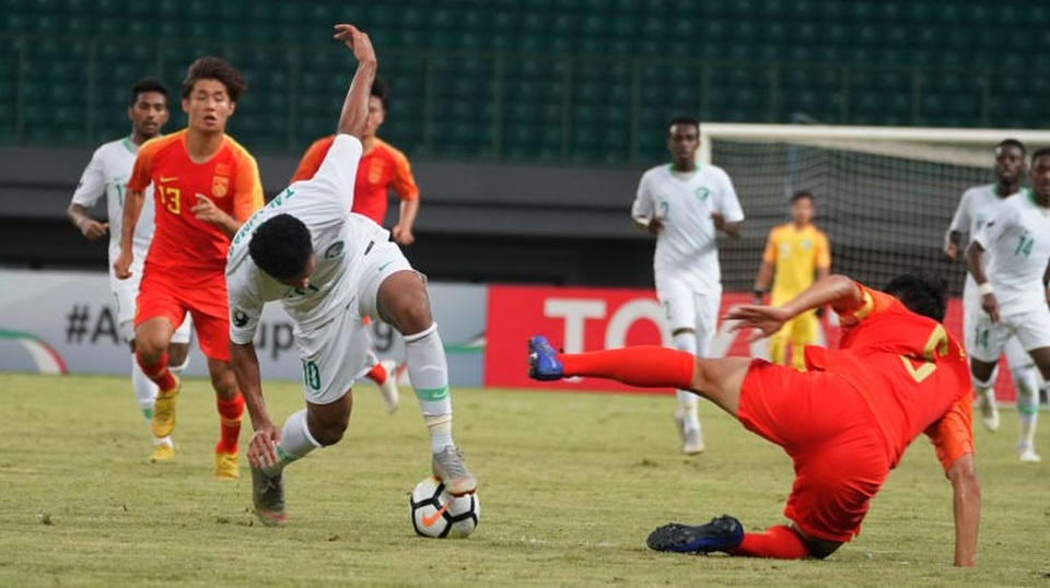 Thua Saudi Arabia, U19 Trung Quốc đối diện với nguy cơ bị loại tại giải châu Á - 1 U19 Trung Quốc không thể vượt qua U19 Saudi Arabia
