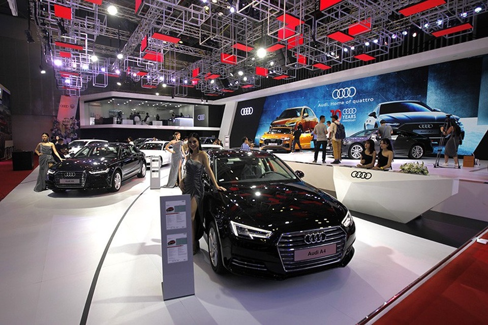 Diện kiến tân binh Q8 tại gian hàng của Audi tại Triển lãm Ôtô Việt Nam 2018 - 14 Diện kiến tân binh Q8 tại gian hàng của Audi tại Triển lãm Ôtô Việt Nam 2018 - 14