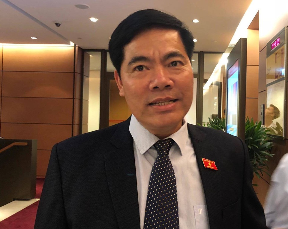 Cao tốc 34.000 tỷ đồng vừa thông xe đã hỏng: Đại biểu yêu cầu thanh tra, xử lý sai phạm - 1 Cao tốc 34.000 tỷ đồng vừa thông xe đã hỏng: Đại biểu yêu cầu thanh tra, xử lý sai phạm - 1