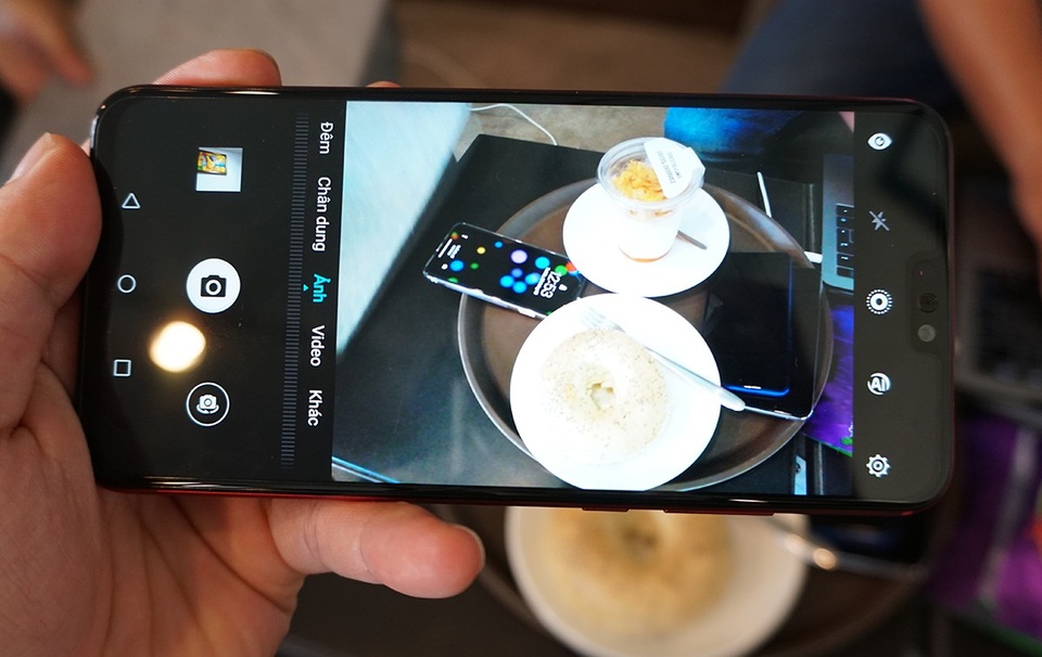 Cận cảnh Honor 8X vừa lên kệ tại Việt Nam - 9