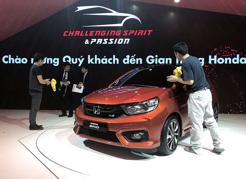 Khai mạc triển lãm ôtô lớn nhất Việt Nam - Cuộc phô diễn của các dòng xe nhập khẩu - 1 Honda Brio nhập khẩu từ Thái Lan chính thức được giới thiệu tại VMS 2018