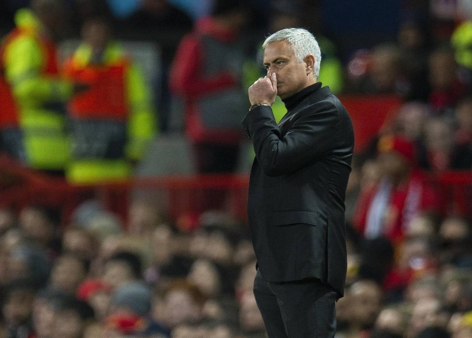 90 phút thất vọng cùng cực của Man Utd trước Juventus - 15
Mourinho chết lặng bên đường biên khi các học trò của ông thi đấu không ổn