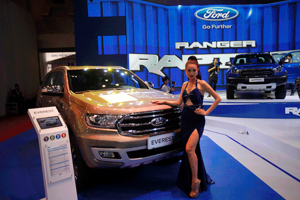 Ford Ranger Raptor chốt giá gần 1,2 tỉ đồng - 1 Ford Ranger Raptor chốt giá gần 1,2 tỉ đồng - 1