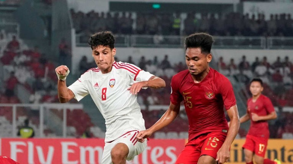 Vượt mặt U19 Việt Nam, U19 Indonesia có cơ hội đến World Cup U20 - 1 U19 Indonesia (áo đỏ) đứng trước cơ hội lớn để dự World Cup U20