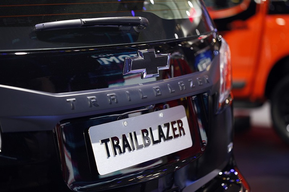 Perfect Black - Gói phụ kiện cá tính cho Chevrolet Trailblazer - 3 Perfect Black - Gói phụ kiện cá tính cho Chevrolet Trailblazer - 3