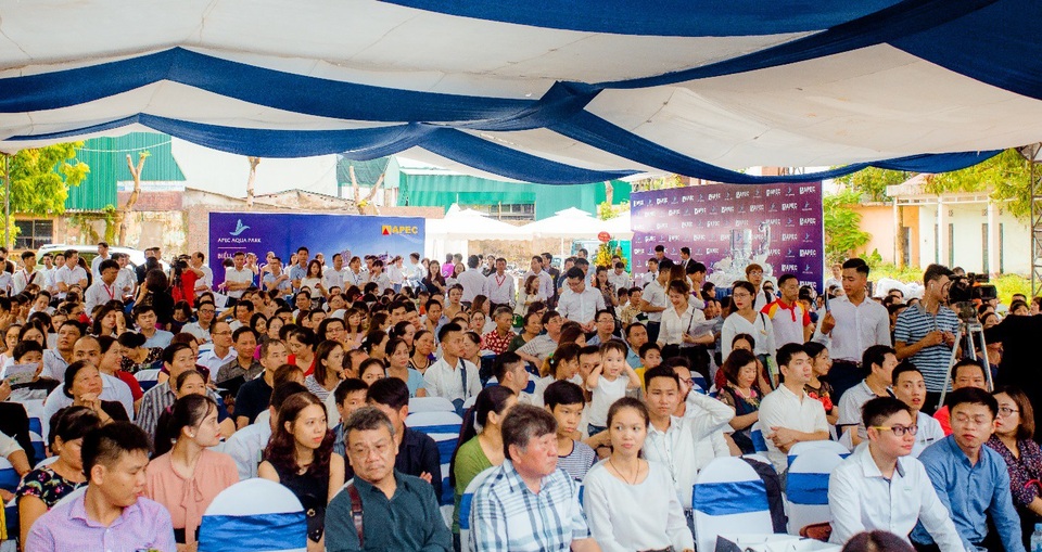 "Ông lớn" nào đang dẫn dắt thị trường BĐS cao cấp Bắc Giang? - 3 Lễ ra mắt dự án Apec Aqua Park thu hút hàng ngàn khách hàng tham dự