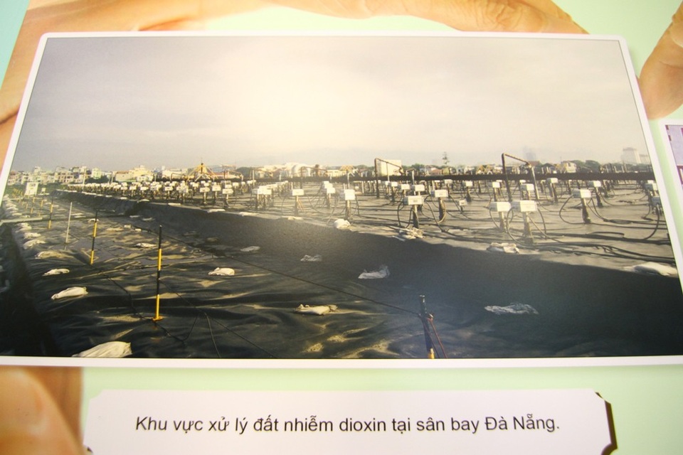 Da cam - Lương tri và công lý - 13 Binh chủng Hóa học nhiều năm qua đã xử lý được 259 tấn chất độc CS, 182 tấn đạn dược chứa CS, tẩy độc, xử lý hàng triệu mét khối đất, trầm tích nhiễm chất độc CS, chất độc da cam/ đioxin