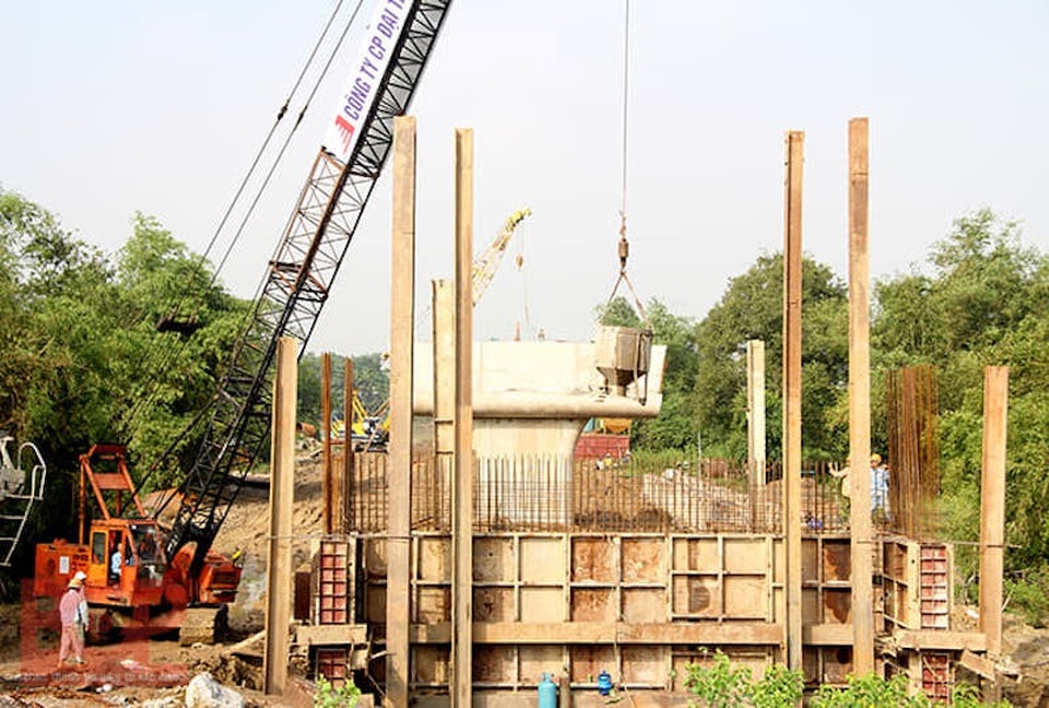 Phó chủ tịch tỉnh Bắc Giang trực tiếp thị sát, thúc tiến độ cung đường giao thông huyết mạch - Ảnh 1. Phó chủ tịch tỉnh Bắc Giang trực tiếp thị sát, thúc tiến độ cung đường giao thông huyết mạch - Ảnh 1.