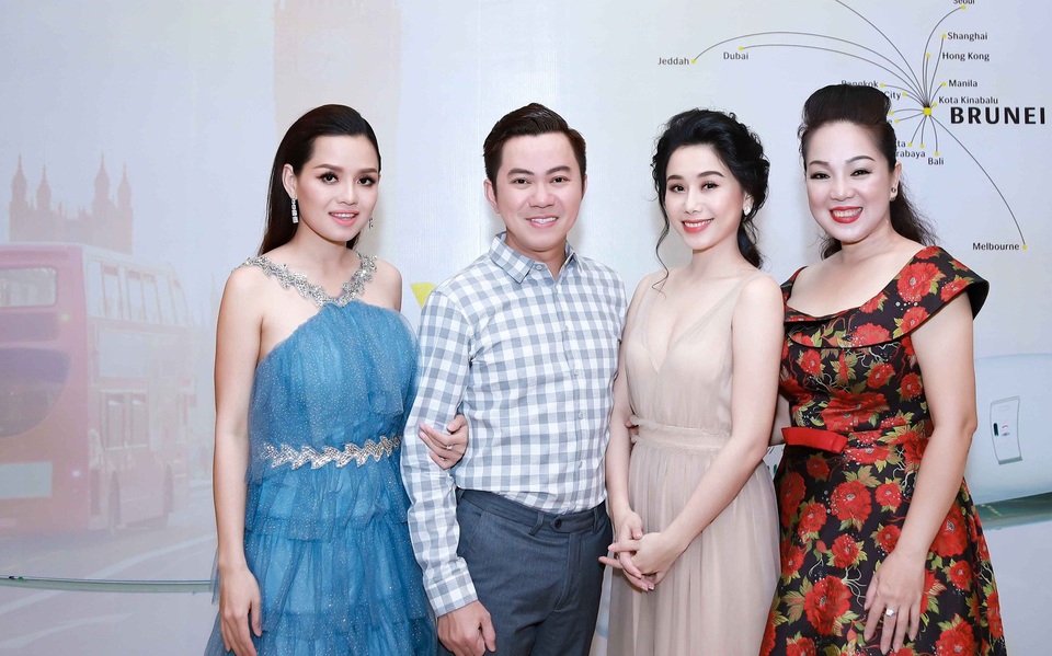 Anh Thơ quyến rũ với váy màu nude - 4
Anh Thơ hào hứng chuẩn bị cho các chuyến đi du lịch trong thời gian tới.